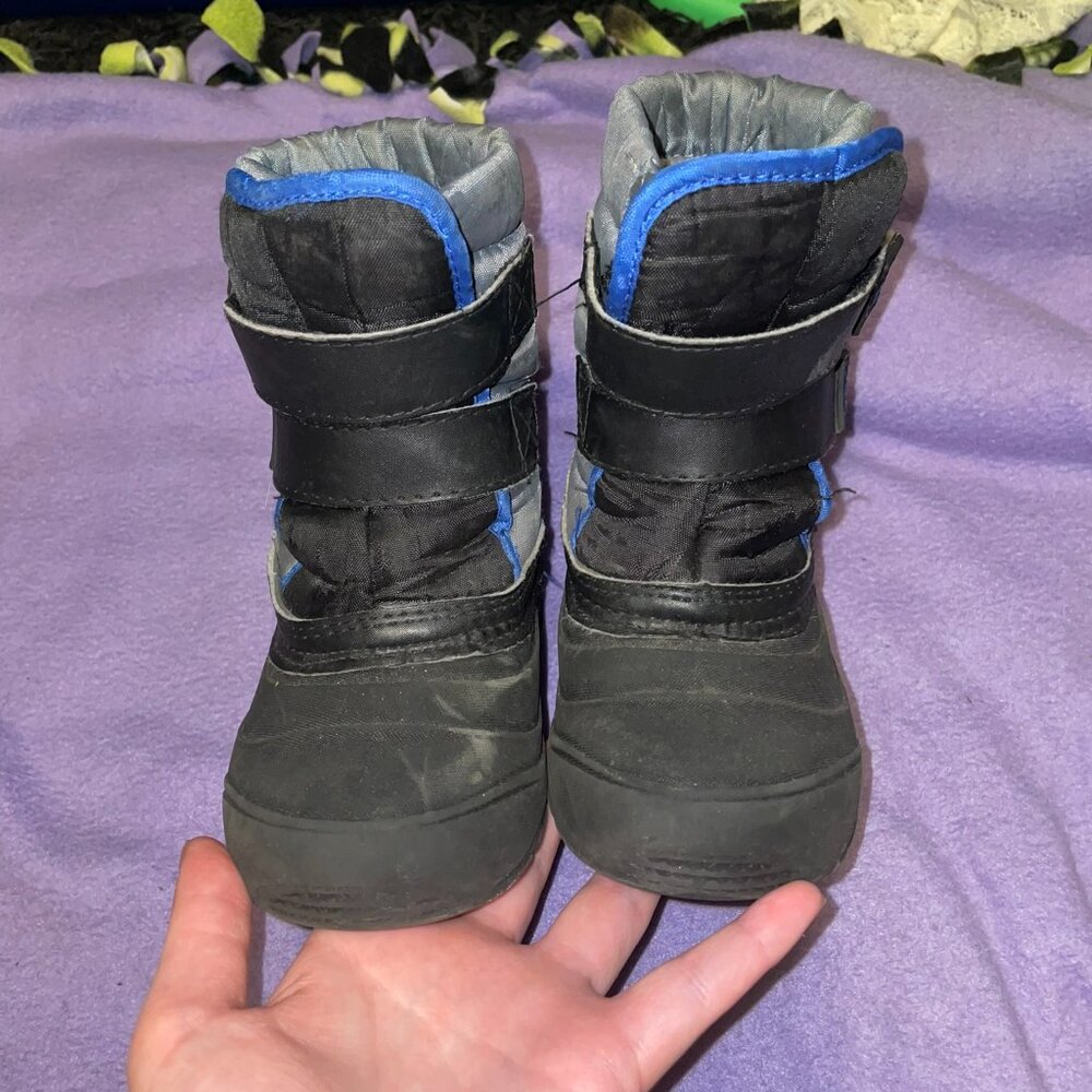 Boys' Winter Boots - Size 8 (No Brand)